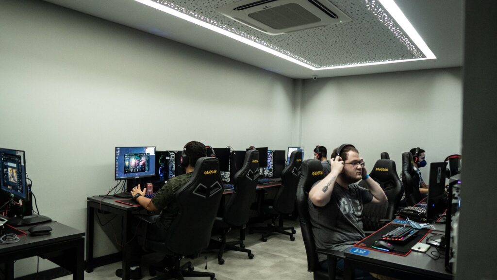 Speeding Past the Competition: Uncovering the Must-Have Features of the Best Racing Video Games